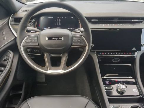 New 2026 Jeep Grand Cherokee L Limited AWD/4WD image 15