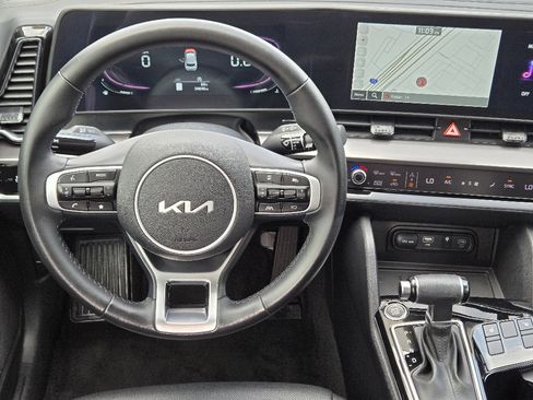 Certified 2024 Kia Sportage EX image 10