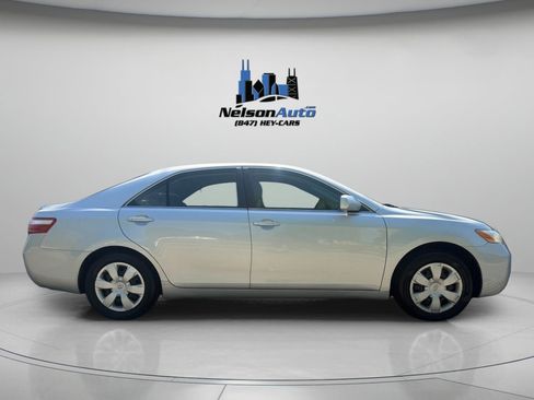Used 2007 Toyota Camry LE FWD image 3