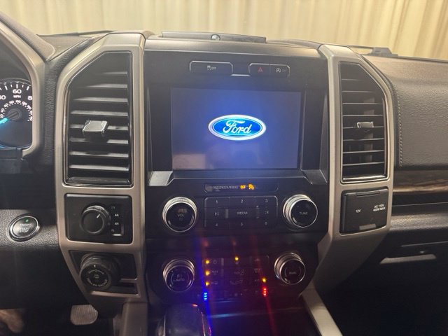 Used 2019 Ford F150 Lariat w/ Equipment Group 502A Luxury AWD/4WD image 26