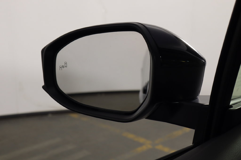 Used 2026 Toyota Prius LE FWD image 39