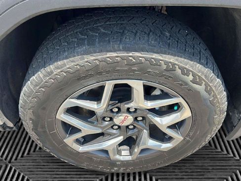 Used 2023 GMC Sierra 1500 SLT w/ SLT Premium Plus Package AWD/4WD image 7