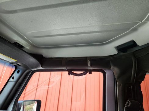 Used 2014 Jeep Wrangler Rubicon w/ Power Convenience Group image 19