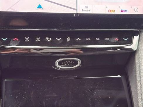 New 2026 Jeep Grand Cherokee Altitude AWD/4WD image 19