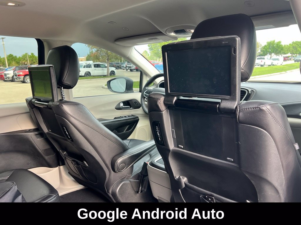 Used 2022 Chrysler Pacifica Touring-L w/ Uconnect Theater Family Group FWD image 22