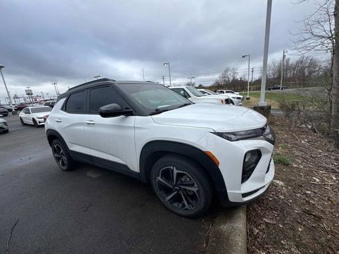 Used 2022 Chevrolet TrailBlazer RS FWD image 3