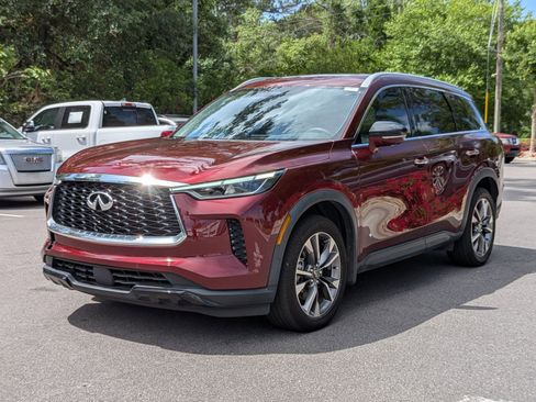 Used 2023 INFINITI QX60 Luxe w/ Cargo Package FWD image 7