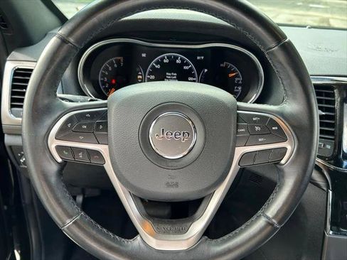 Certified 2022 Jeep Grand Cherokee Laredo E RWD image 19