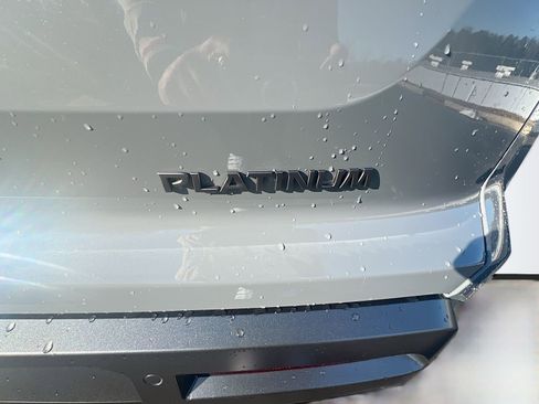 New 2026 Nissan Pathfinder Platinum image 36