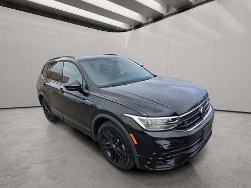 Used 2022 Volkswagen Tiguan SE R-Line image 7