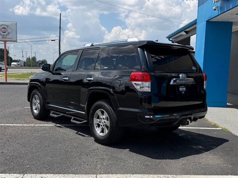 Used 2011 Toyota 4Runner SR5 w/ Convenience Pkg RWD image 3