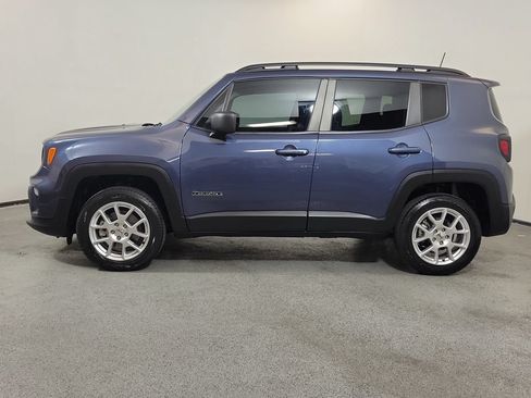 Used 2022 Jeep Renegade Latitude AWD/4WD image 4