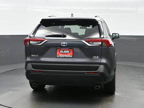 Used 2024 Toyota RAV4 XLE w/ Convenience Package AWD/4WD image 5