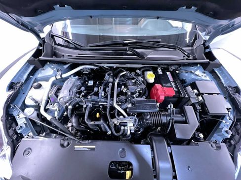 Used 2025 Nissan Sentra SR FWD image 11