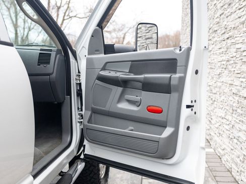 Used 2007 Dodge Ram 3500 Truck SLT image 31