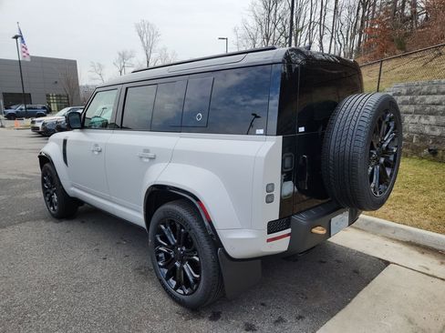 New 2026 Land Rover Defender 110 OCTA AWD/4WD image 12