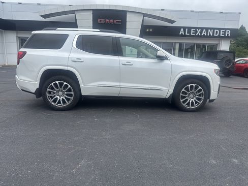 Used 2023 GMC Acadia Denali AWD/4WD image 2