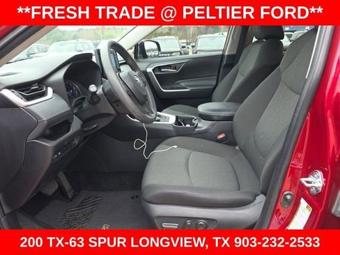 Used 2022 Toyota RAV4 XLE image 6