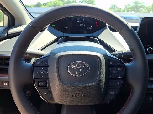 Used 2025 Toyota Prius Plug-In Hybrid FWD image 21