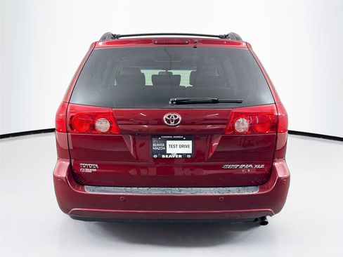 Used 2008 Toyota Sienna XLE image 13