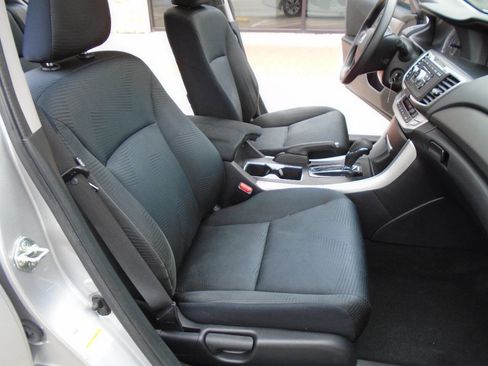 Used 2014 Honda Accord LX image 12