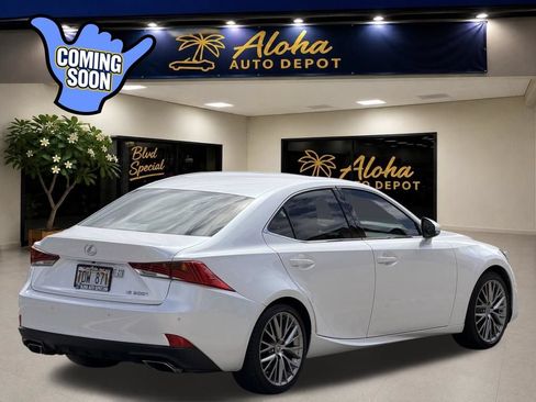 Used 2017 Lexus IS 200t RWD image 5