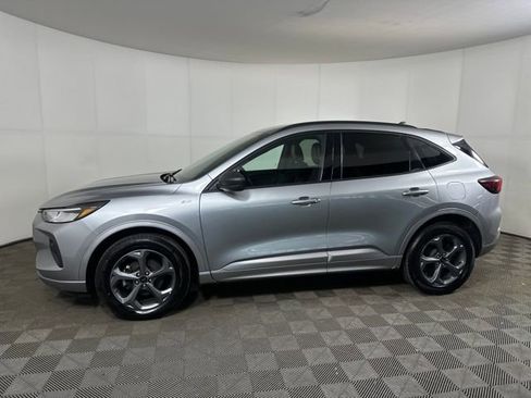 Used 2024 Ford Escape ST-Line image 6