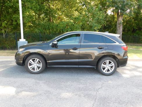 Used 2015 Acura RDX FWD image 2