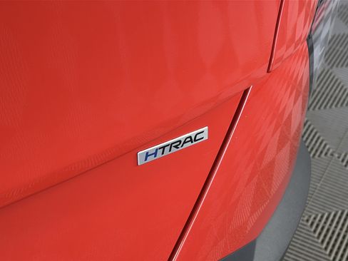 Used 2025 Hyundai Kona SEL AWD/4WD image 17