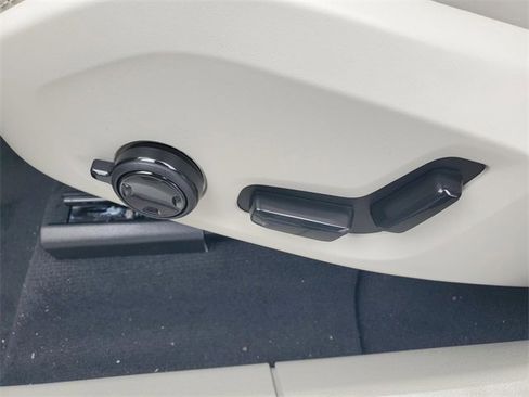 New 2026 Volvo XC60 B5 Ultra w/ Protection Package Premier image 14