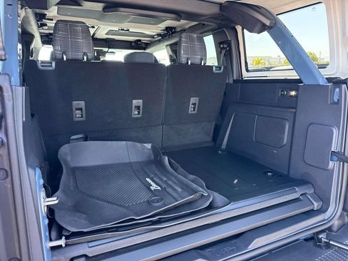 Certified 2025 Ford Bronco Heritage Edition AWD/4WD image 9