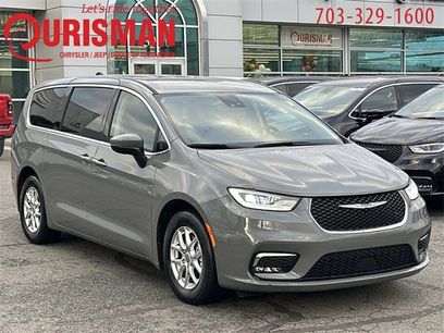 Certified 2023 Chrysler Pacifica Touring-L