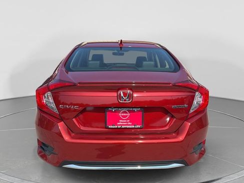 Used 2019 Honda Civic Touring image 5