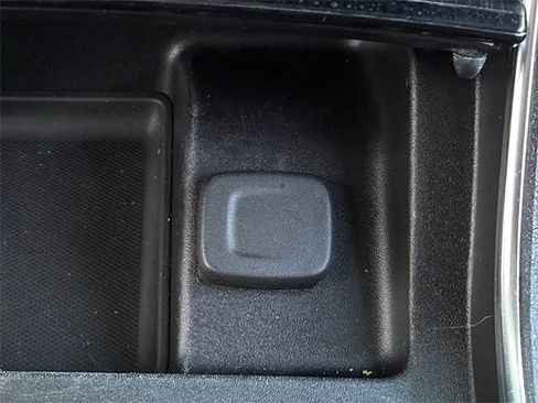 Used 2019 Chevrolet Impala LT image 20