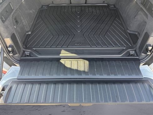 Used 2025 BMW X5 xDrive40i w/ Premium Package image 17