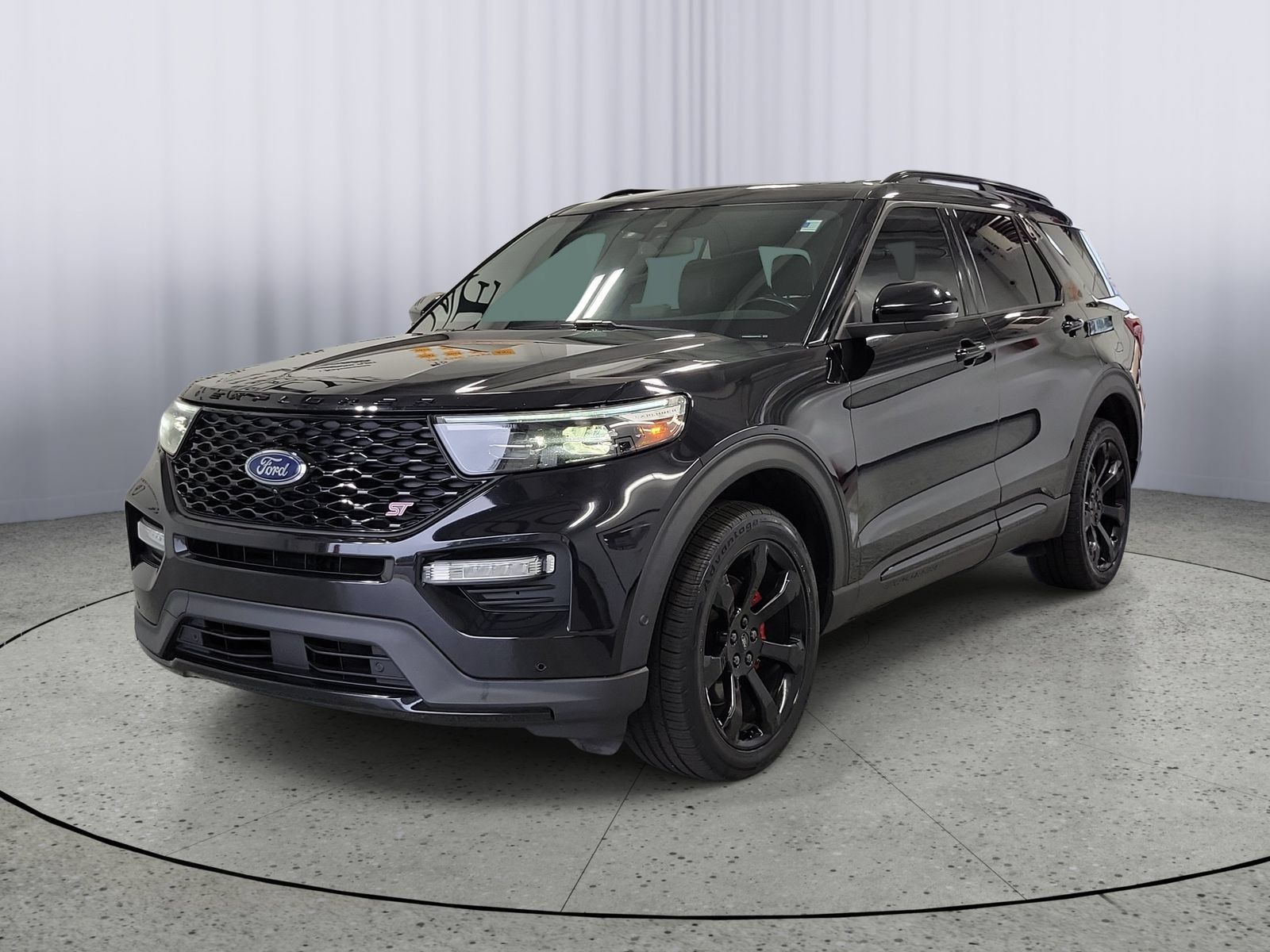 Certified 2020 Ford Explorer ST w/ ST Street Pack AWD/4WD image 4