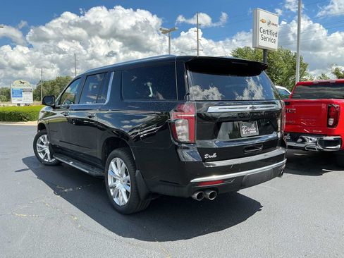 Used 2024 Chevrolet Suburban High Country AWD/4WD image 6