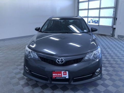 Used 2012 Toyota Camry SE w/ Preferred Accessory Pkg FWD image 15