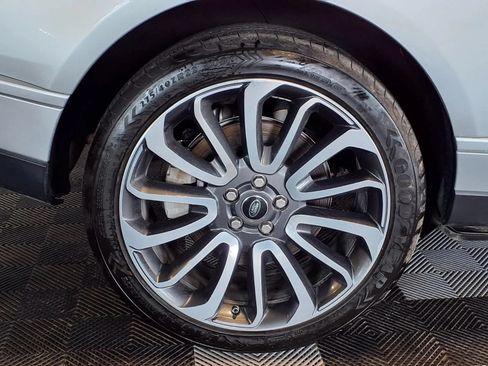 Used 2018 Land Rover Range Rover Supercharged AWD/4WD image 9