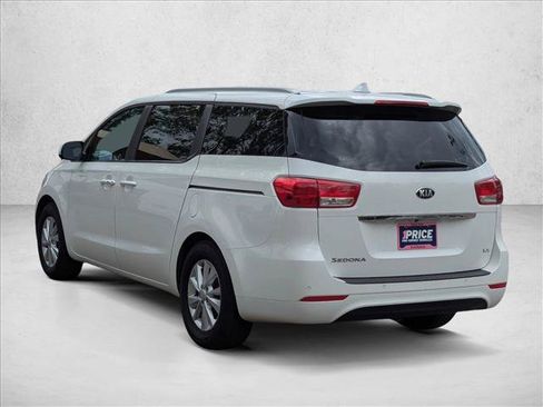 Used 2016 Kia Sedona LX w/ LX Essentials Premium Package FWD image 8