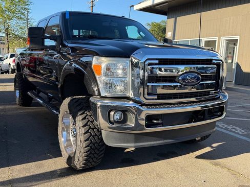 Used 2016 Ford F250 Lariat w/ Lariat Ultimate Package AWD/4WD image 5