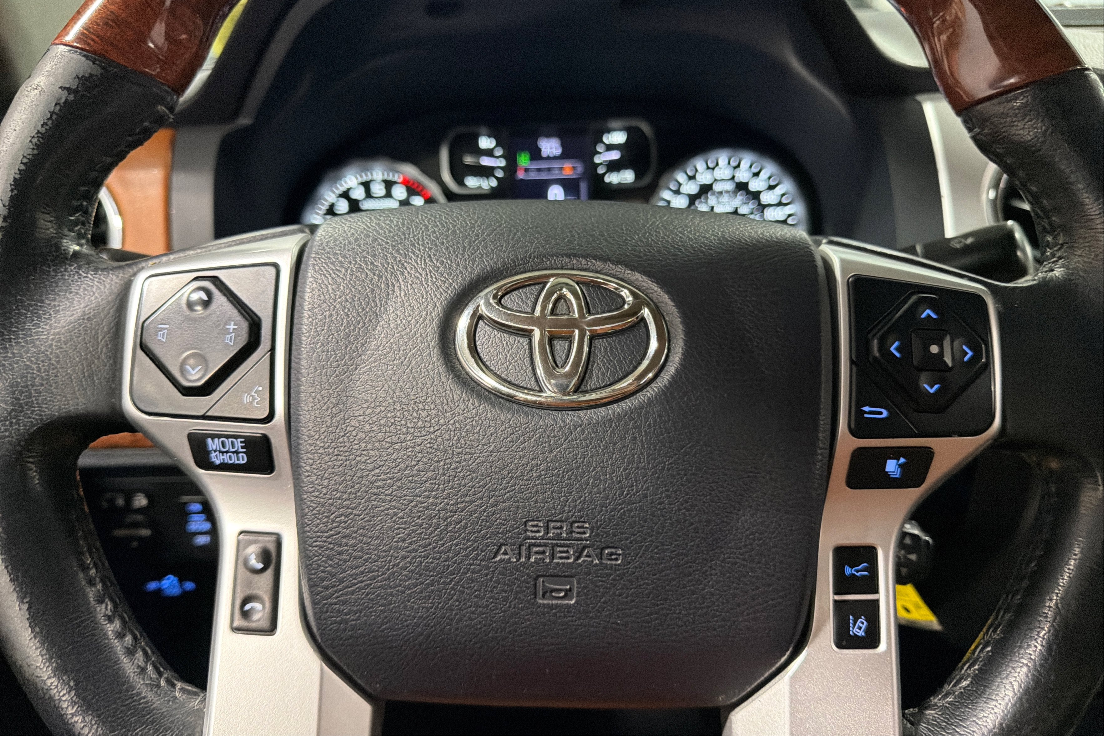 Used 2019 Toyota Tundra 1794 Edition AWD/4WD image 23
