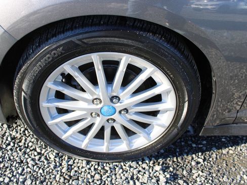 Used 2013 Ford C-MAX SEL image 25