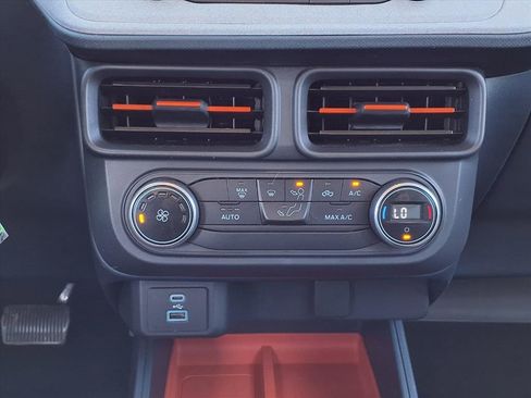 Used 2022 Ford Maverick XLT image 24