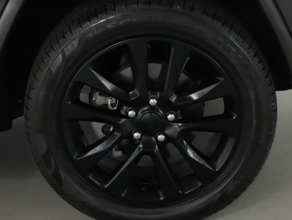 Used 2018 Jeep Grand Cherokee Altitude AWD/4WD image 10