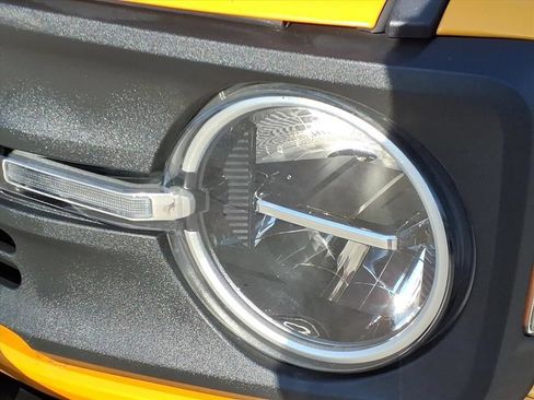 Used 2022 Ford Bronco 4-Door AWD/4WD image 11