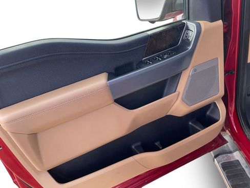 Used 2022 Ford F150 Lariat image 11