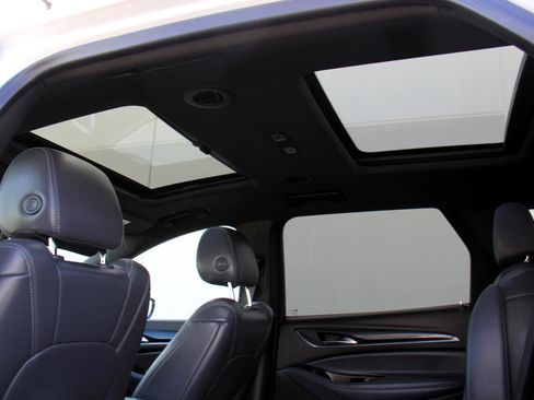 Used 2024 Buick Enclave Essence image 27