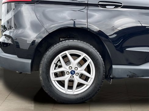 Used 2022 Ford Edge SEL w/ Class II Trailer Tow Package image 38