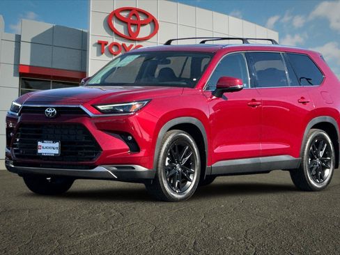 Certified 2026 Toyota Grand Highlander FWD image 7